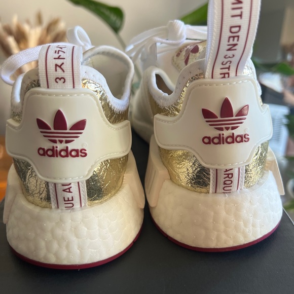 Adidas women’s shoes - Picture 2 of 3